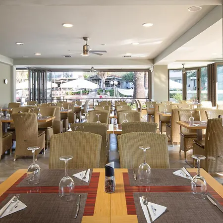 מלון Flegra Palace 4*